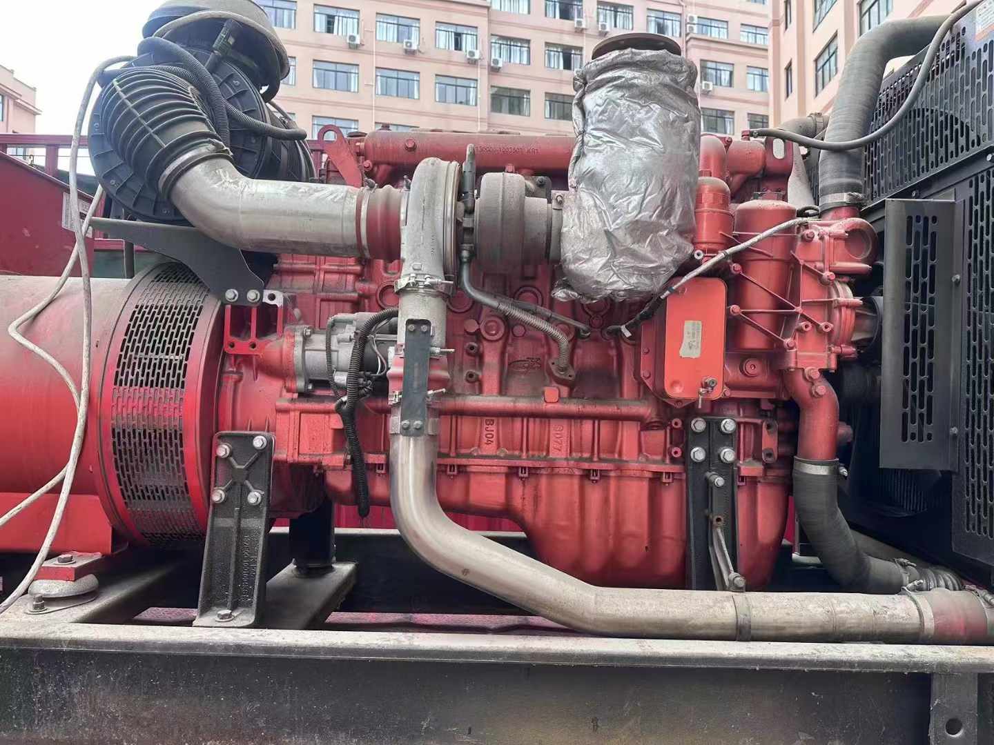康平如何选择适合 600kW 柴油发电机组的过载保护器？