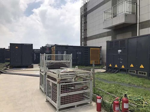 康平除了定期检查，还有哪些方法可以及时发现接触式转速表探头的磨损？