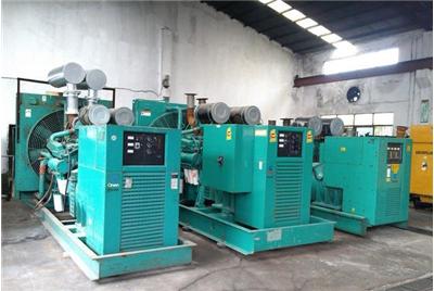 康平如何判断汽油发电机组电瓶的使用寿命？